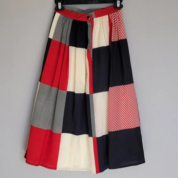 Jaeger Color Block Wool Skirts/ Size 6. - Picture 1 of 10